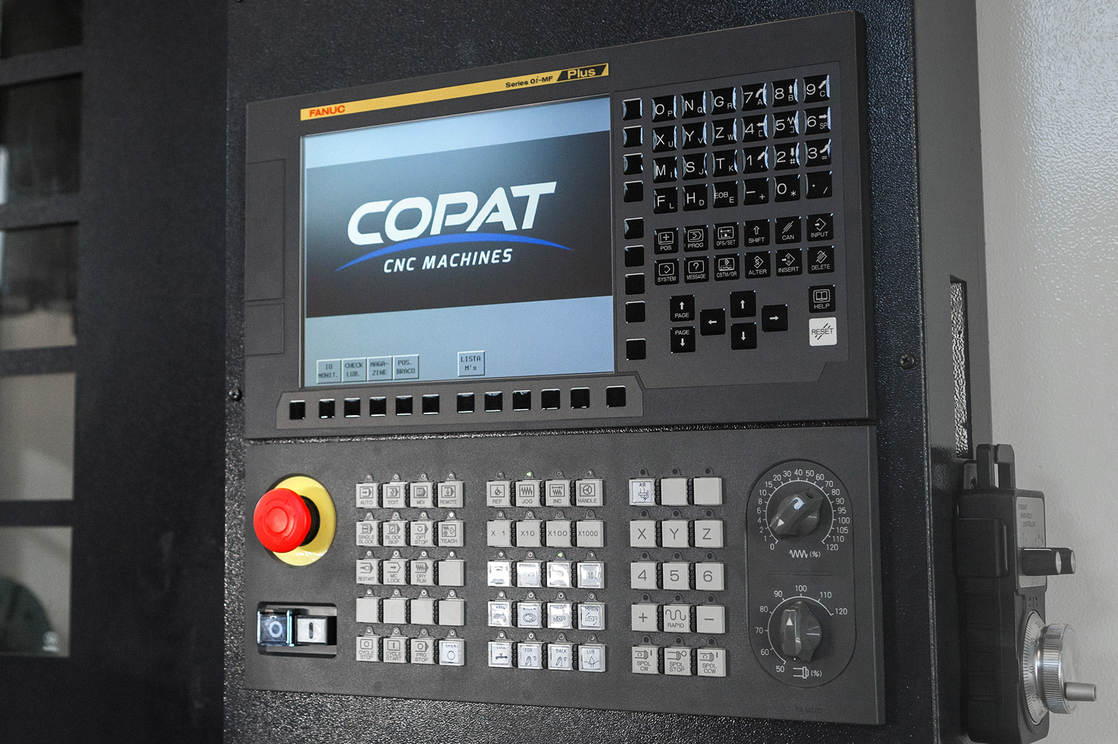 COMANDO CNC E PAINEL OPERACIONAL FANUC